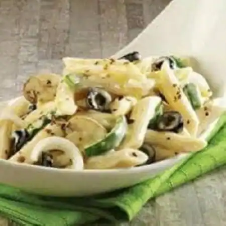 White Sauce Pasta Veg