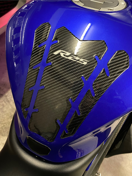 ゆーきさんが投稿したYZFR25・motoGP・タンクパッドに関するカスタム事例の投稿画像1枚目