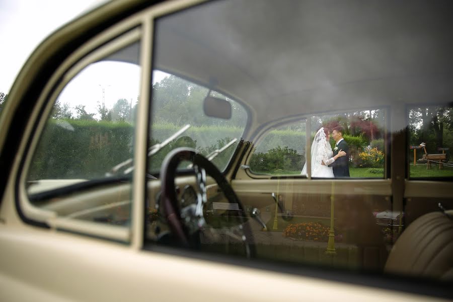 Fotógrafo de casamento Malik Sadykov (msadykov24). Foto de 16 de novembro 2017