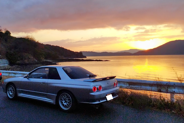 スカイラインのR32・type-M・今年もよろしくお願いしますに関するカスタム事例の投稿画像2枚目