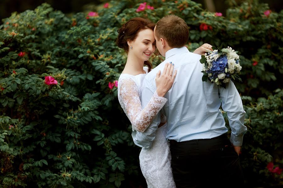 Photographe de mariage Lyubov Pyatovskaya (lubania89). Photo du 7 juillet 2016