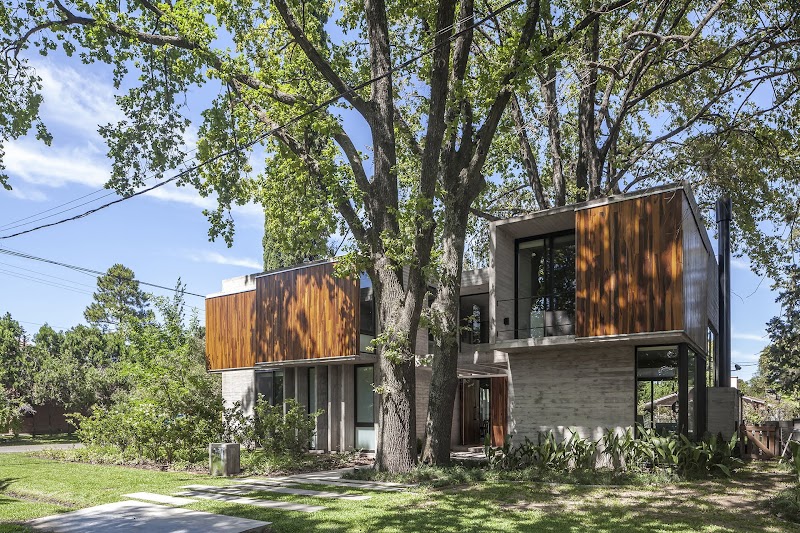 Casa Aranzazu - Besonias Almeida Arquitectos