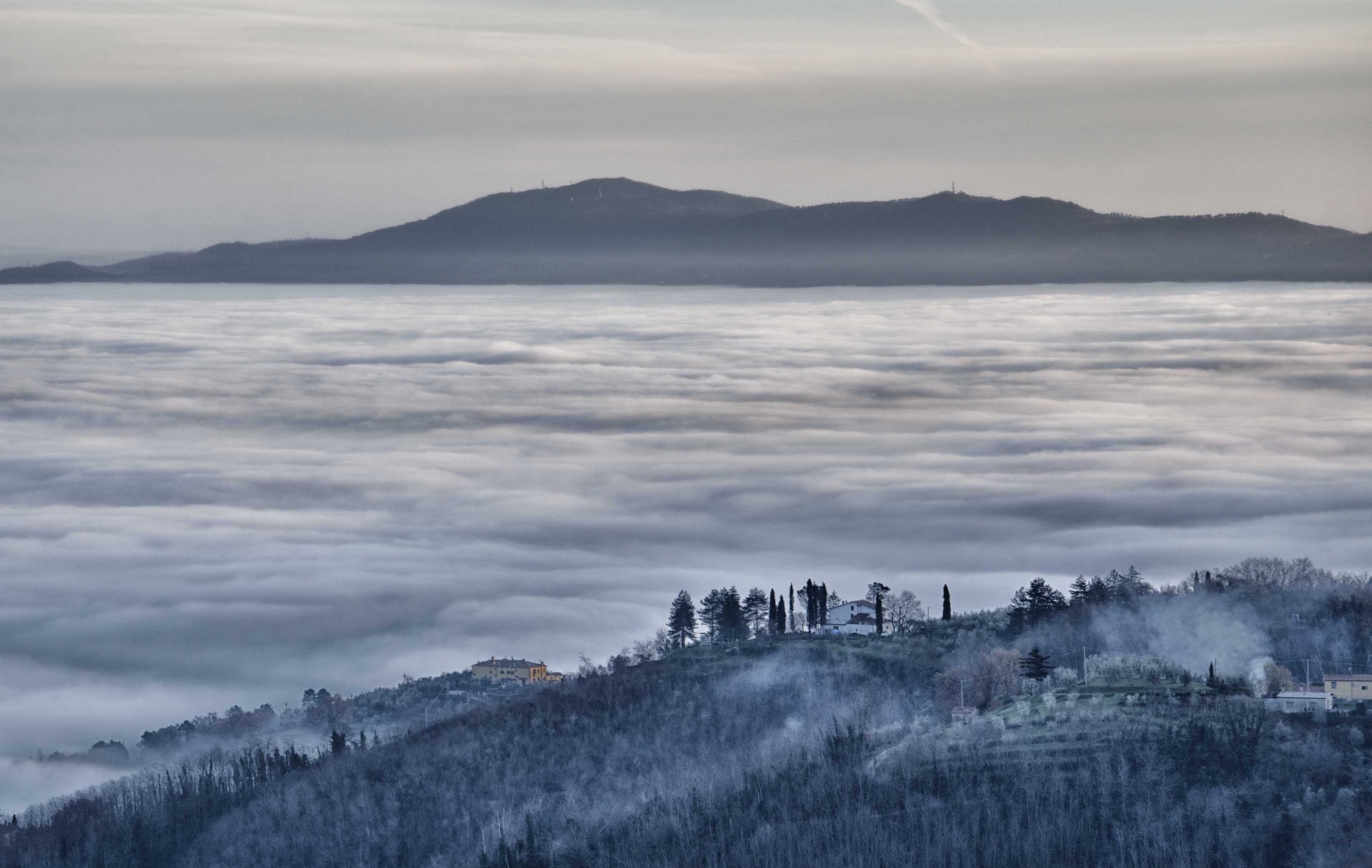 L'abbraccio avvolgente del silenzio di Andrea Frati