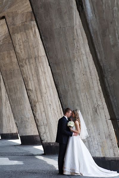 Fotógrafo de casamento Pavel Paramonov (paramonovpa). Foto de 20 de março 2020