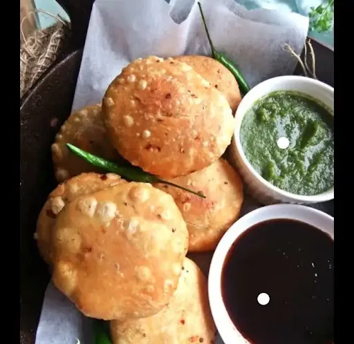 Aloo Payaz Kachori[pcs-2]