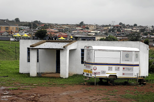 A safety kiosk has been deployed by the Gauteng department of community safety at the Bana-Bokamoso community centre in Vlakfontein. / Thulani Mbele