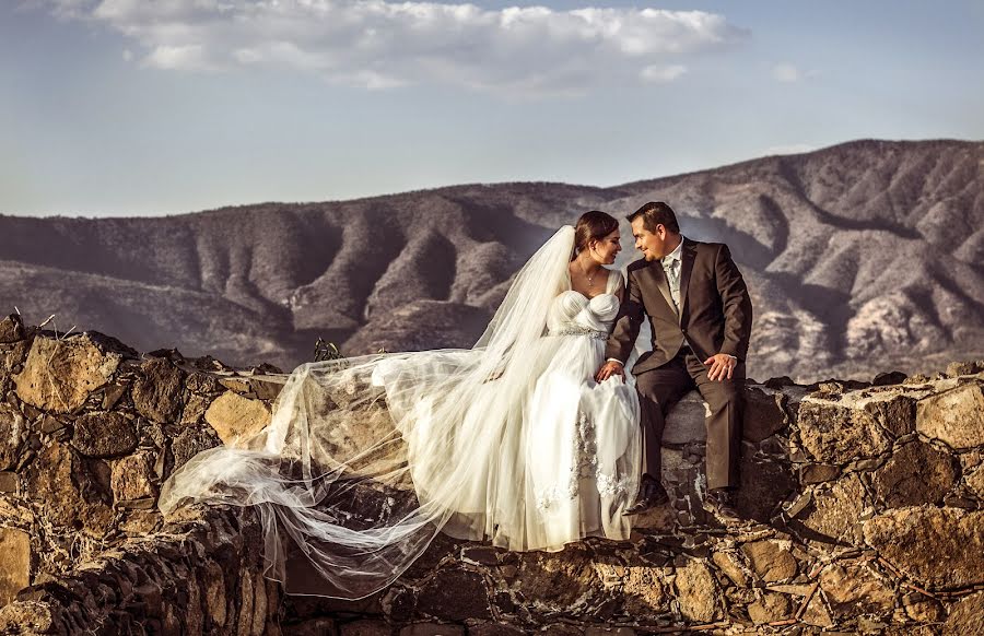 Fotografo di matrimoni Alejandra Zapata (alezapatafoto). Foto del 25 maggio 2020