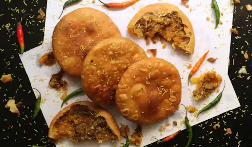 Jaipuri Khasta Kachori