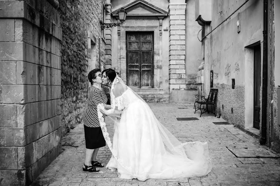 婚禮攝影師Laura Dimartino（lauradimartino）。5月4日的照片