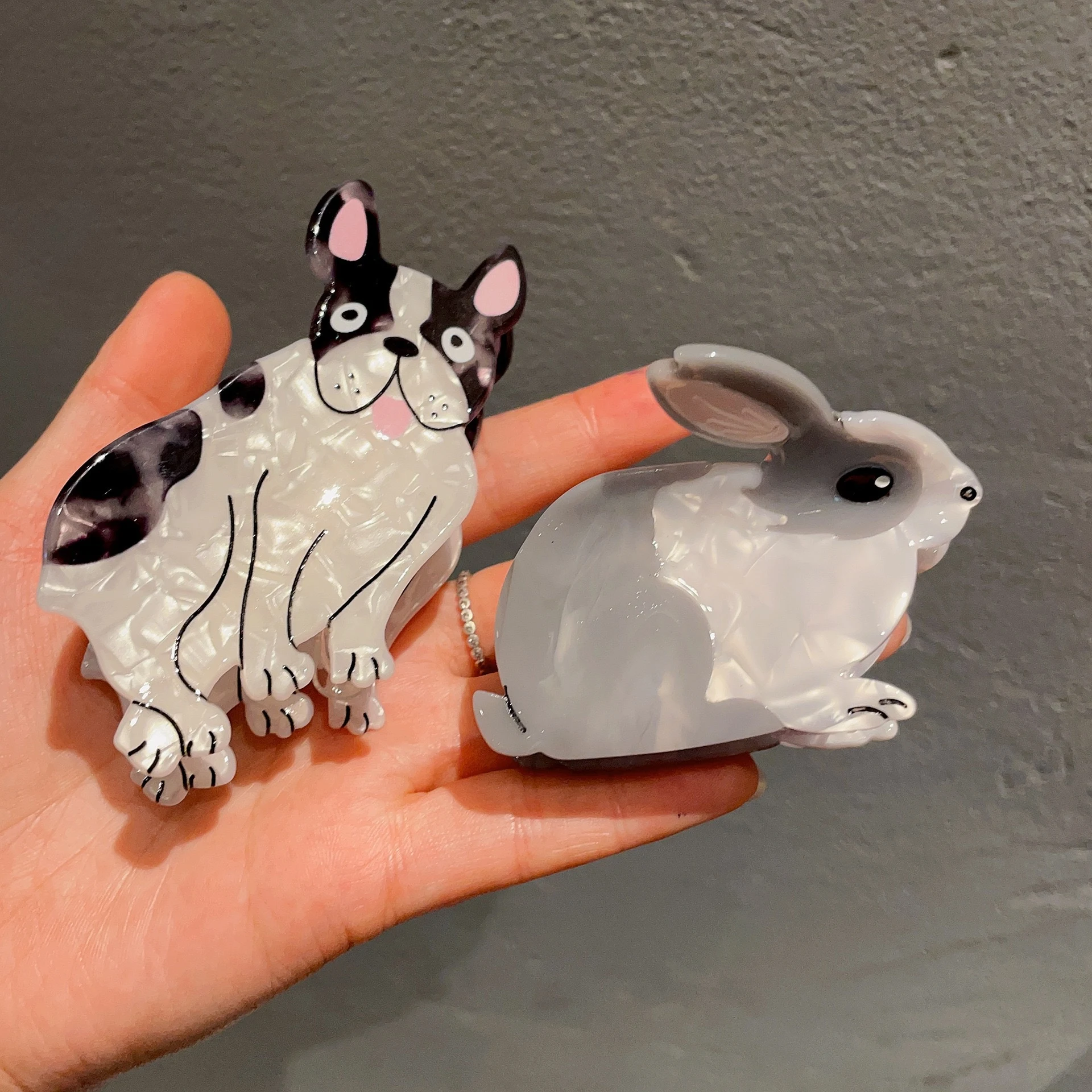 Title 6, Azijnzuur Corgi Starling Dachshund Bunny Grip
