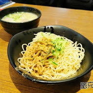 芝香雞肉飯 涼麵