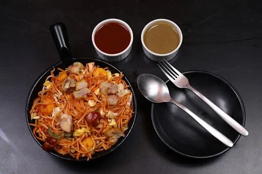 Sezhwan Mixed Noodles Non Veg