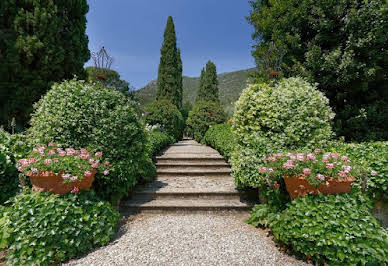 Villa avec piscine et jardin 4