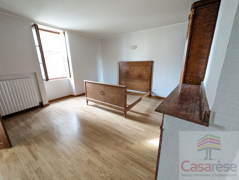Vente maison 5 pièces 140 m² à Limogne-en-Quercy (46260), 181 000 €