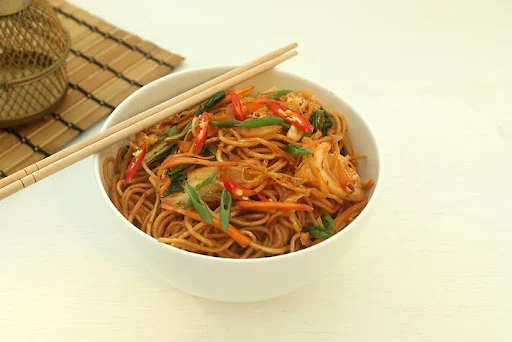 Hot Garlic Veg Noodles