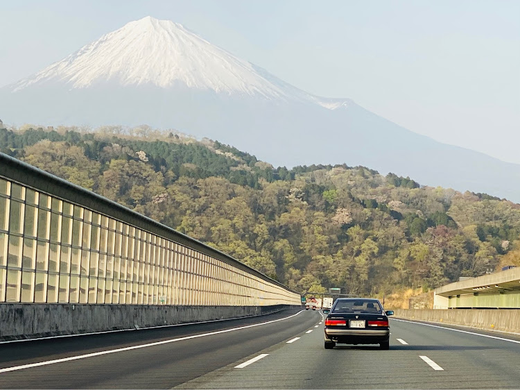 レパードの旧車・日産・F31レパード・前期アルティマに関するカスタム事例の投稿画像8枚目