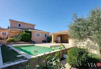 House with pool and terrace 17