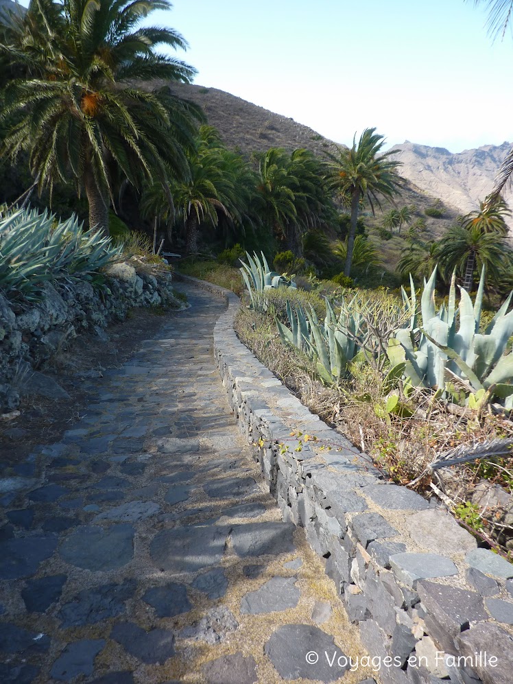 Descente sur Alojera