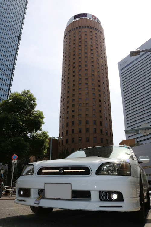 レガシィツーリングワゴンのキンチョーの夏・大阪マルビル・エレガントな建物・堺フォルニア？・STIサンシェードに関するカスタム事例の投稿画像5枚目