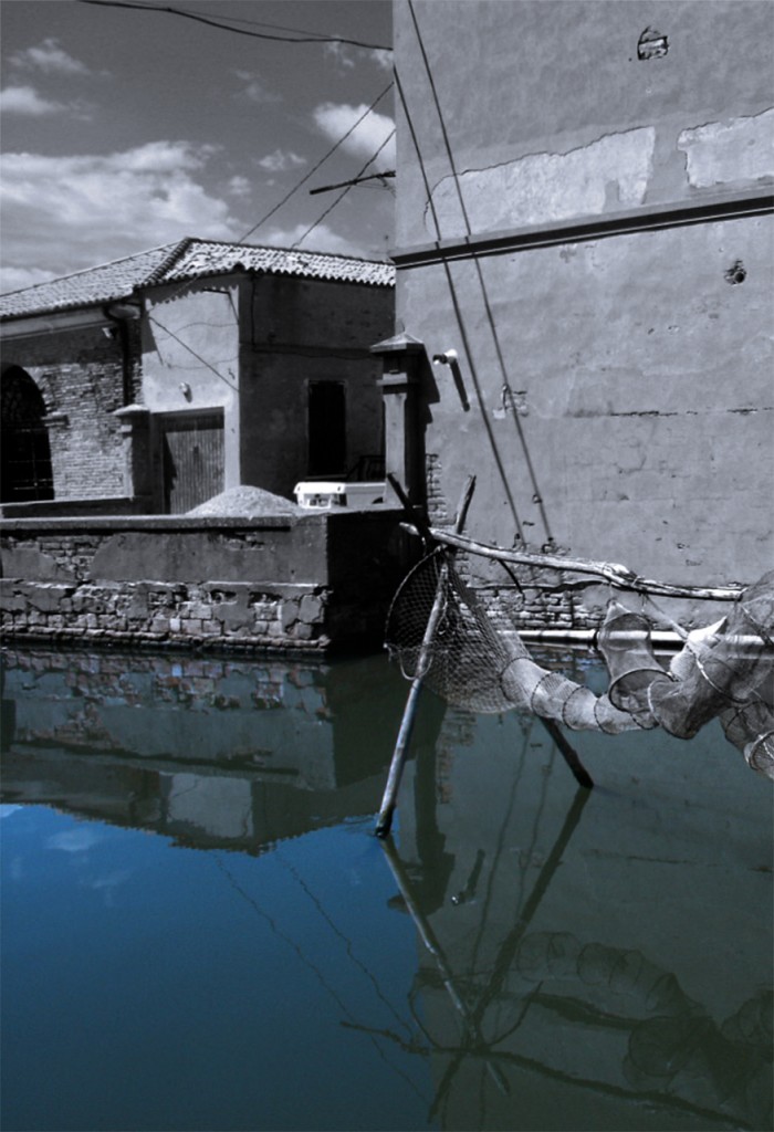 acqua a colori di nebbia