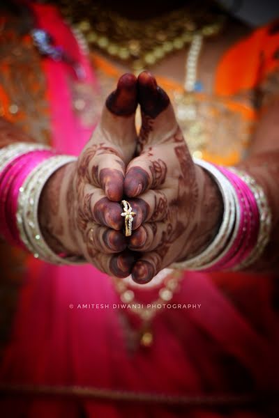 Fotógrafo de casamento Amitesh Diwanji (amitesh). Foto de 10 de dezembro 2020