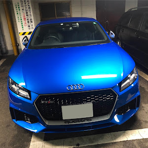 TT RS クーペ A6