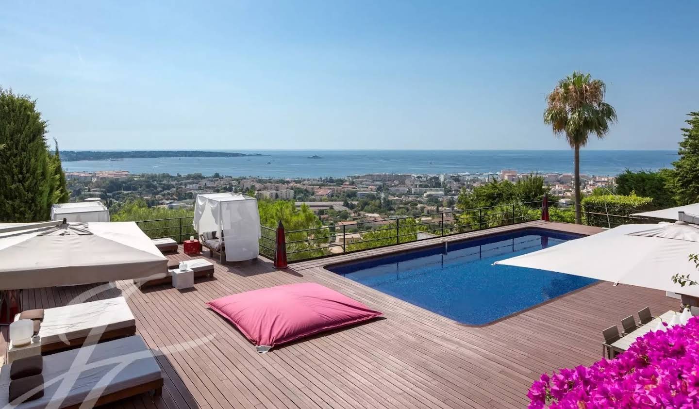 Property with pool Le golfe juan