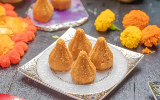 Kaju Modak