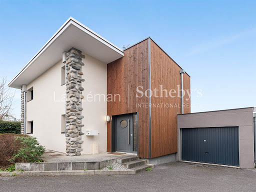 House with garden and terrace 1