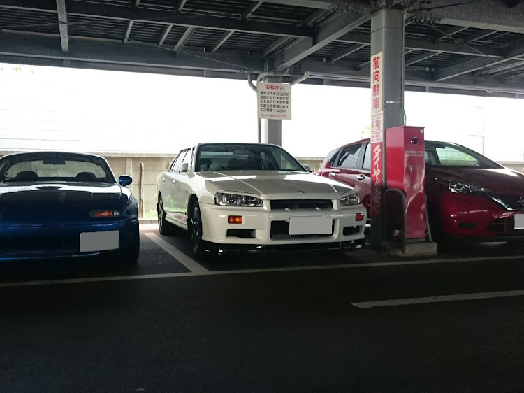 スカイラインのドライブ・E12ノート・NAロードスターに関するカスタム事例の投稿画像1枚目