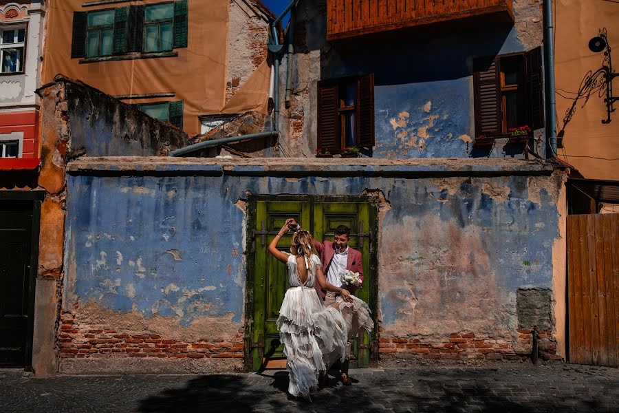 Fotograful de nuntă Casian Podarelu (casian). Fotografia din 31 august 2020