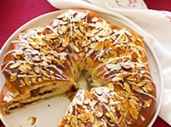 Cinnamon Chocolate Apricot Coffee Cake_image