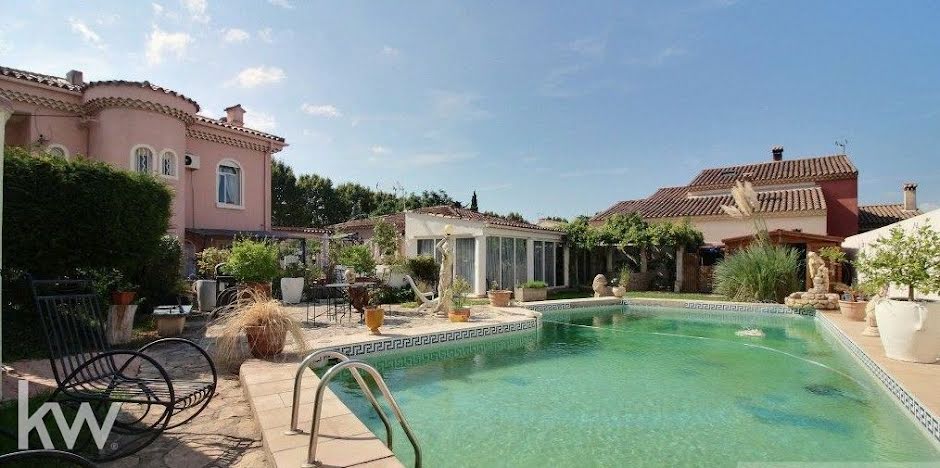 Vente maison 15 pièces 301 m² à Marignane (13700), 820 000 €