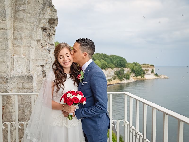 Fotografo di matrimoni Viktoria Shabalina (vikashabalina). Foto del 1 ottobre 2018