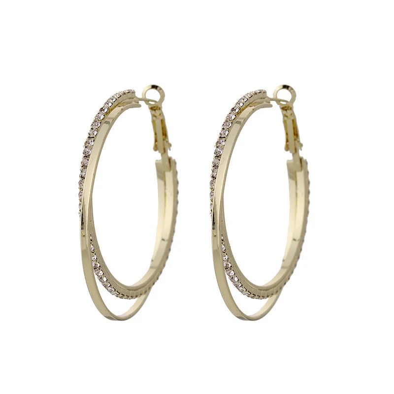 Title 4, Bracelet et boucles doreilles simples en diama...