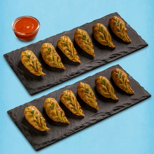 Fried Veg Darjeeling Momos With Momo Chutney - 12 Pcs