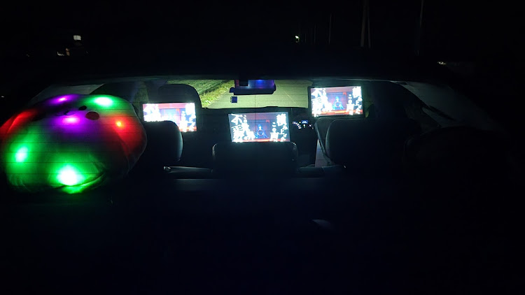 ISの夜の車内空間・LEDに関するカスタム事例の投稿画像2枚目