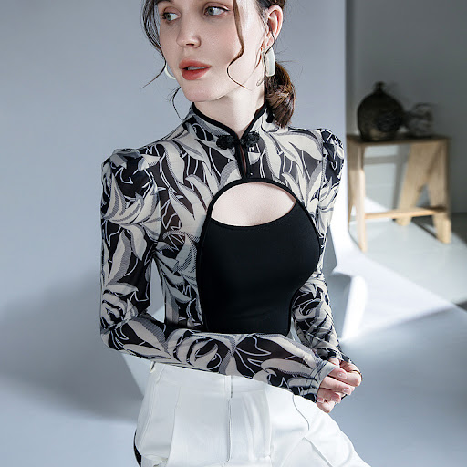 Title 3, Long Sleeve Under Western-style Base Coat
