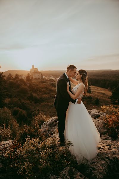 Jurufoto perkahwinan Kamil Przybył (kamilprzybyl). Foto pada 6 Oktober 2020