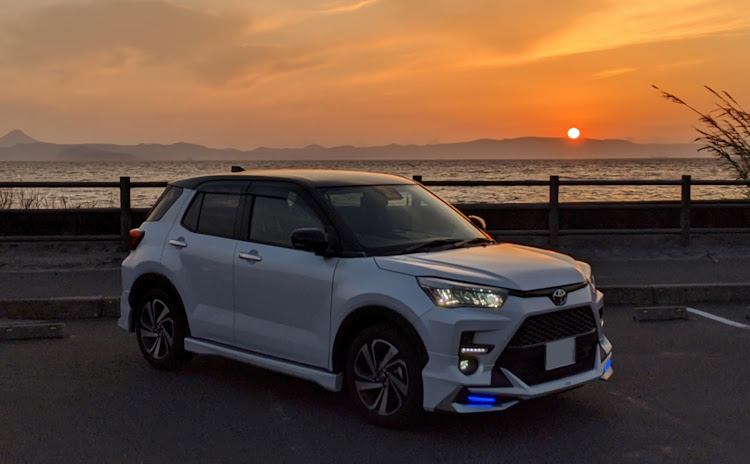 ライズの鹿児島・SUV女子・夕陽・洗車・花粉症つらいに関するカスタム事例の投稿画像1枚目