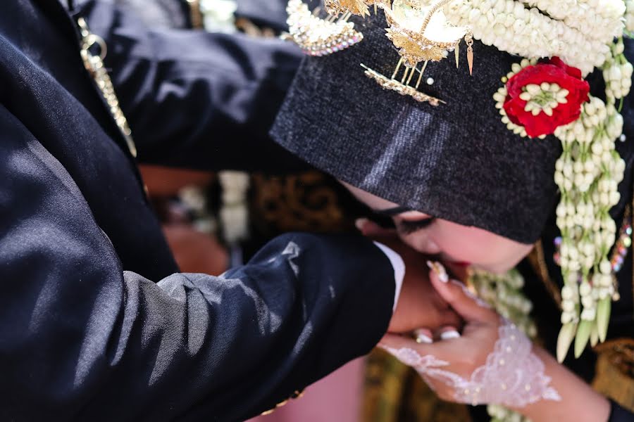 Fotógrafo de casamento Hermawan Sudirja (sudirja). Foto de 2 de setembro 2020