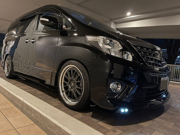 アルファードの洗車・ヌルテカ・サンダアボルトチタニウム・アルファード・KWに関するカスタム事例の投稿画像2枚目