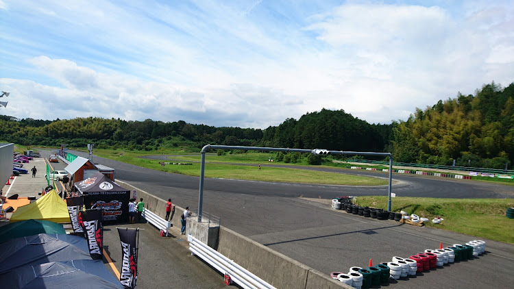 シルビアの鈴鹿ツインサーキット・SLIDER:S・第１章会場紹介・レッドブル広告車両出現！・着ていた服で嬉しいことが(^w^)に関するカスタム事例の投稿画像3枚目