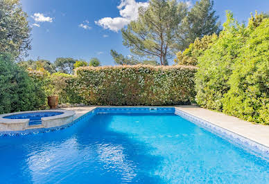 House with pool and terrace 10