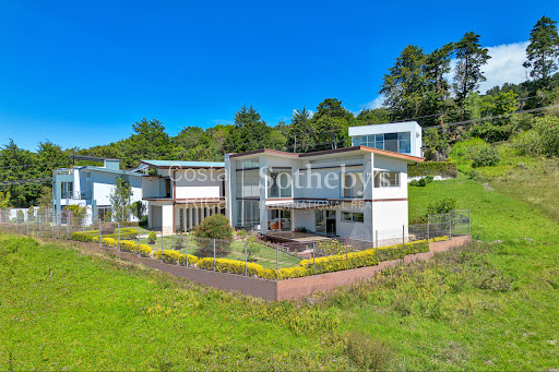 House with garden and terrace 3
