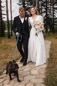 Wedding photographer Anna Bender (annabender). Photo of 13 April 2022