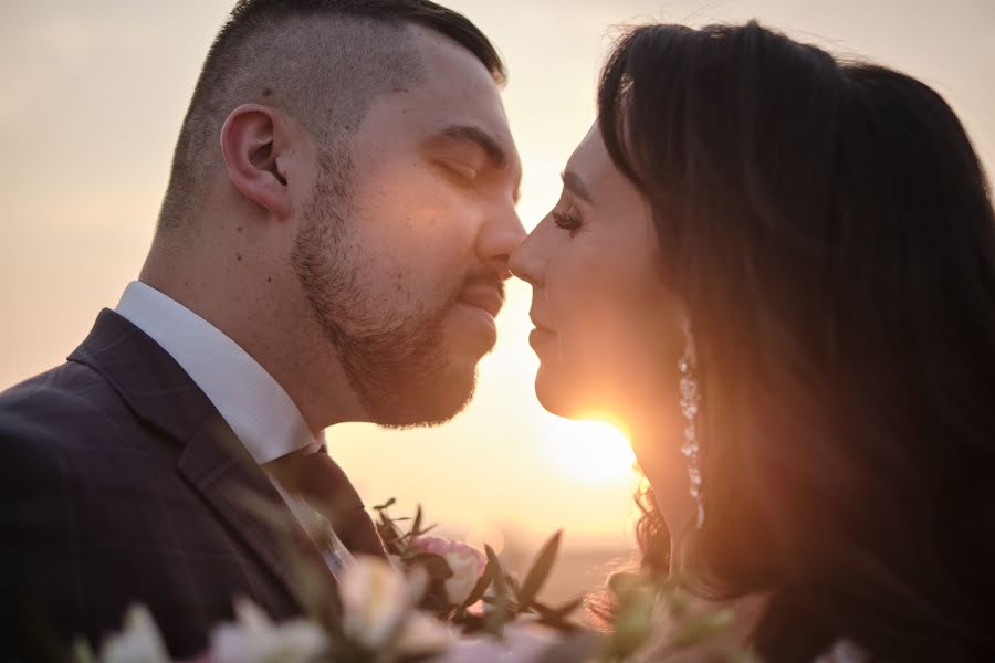 Fotógrafo de casamento Aleksandr Blyudenov (blyudenov). Foto de 1 de agosto 2020