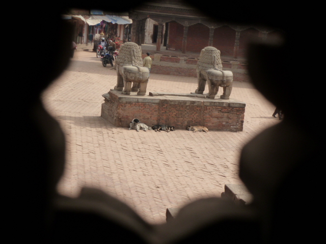 VALLE DE KATHMANDU: Vuelo sobre el Everest, Bhaktapur, Boudhanath y Pashupatinat - UN POQUITO DE INDIA Y UN POQUITO DE NEPAL (20)