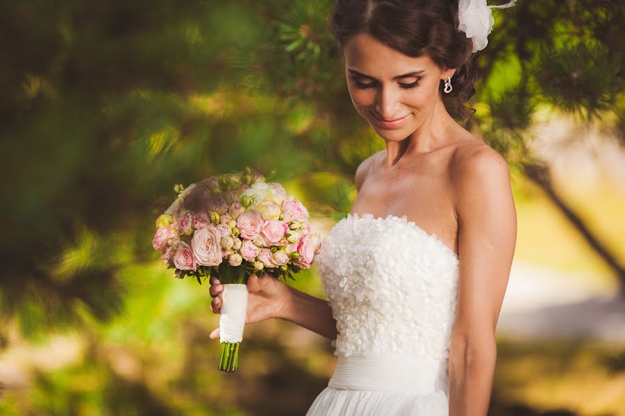 Wedding photographer Tatyana Cvetkova (cvphoto). Photo of 16 December 2013