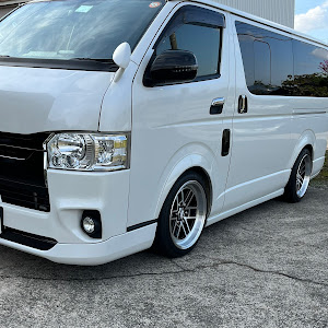 ハイエースバン GDH206V